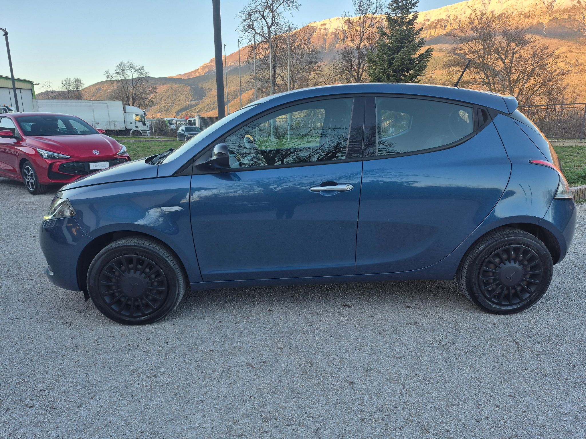 LANCIA YPSILON