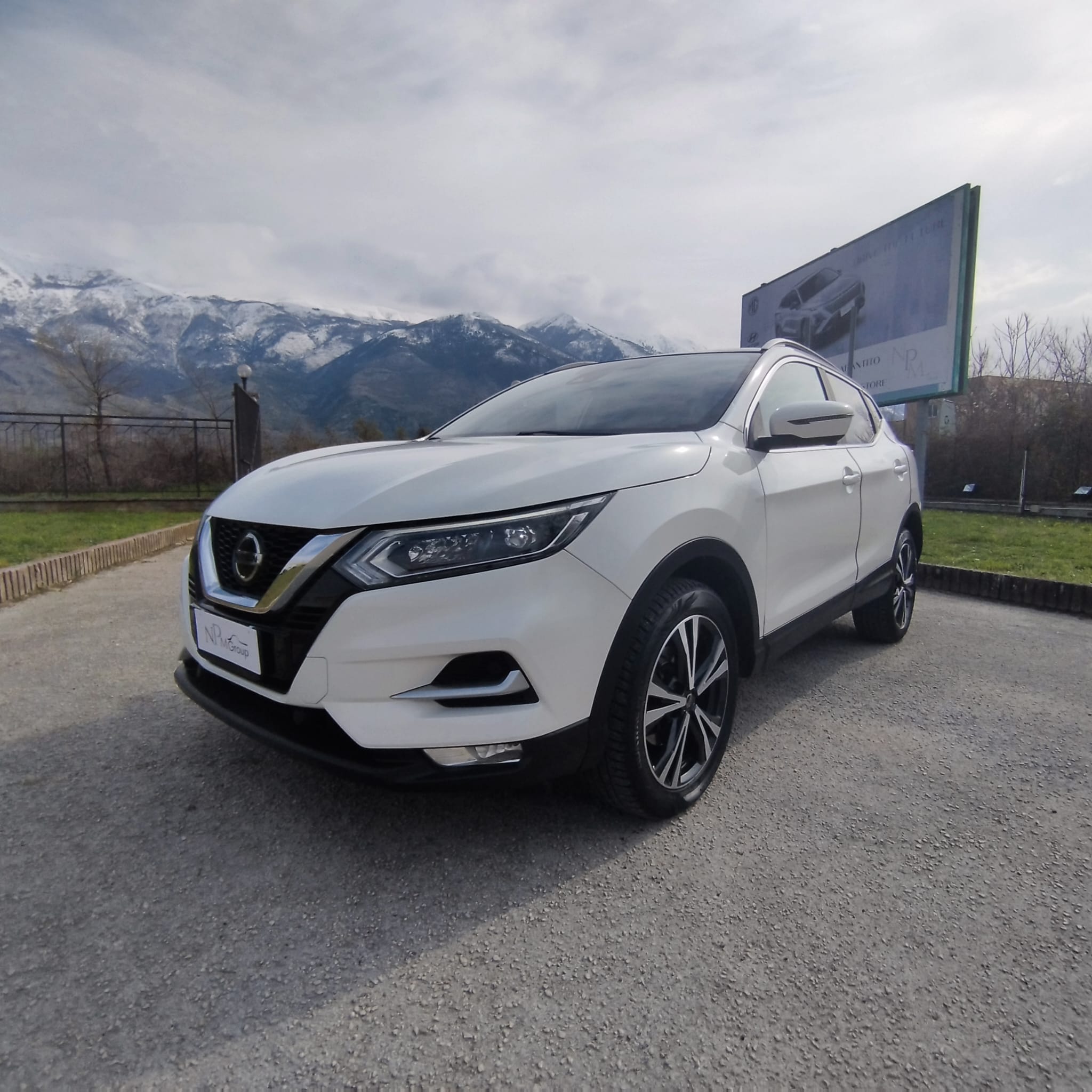 NISSAN QASHQAI  TECNA + 